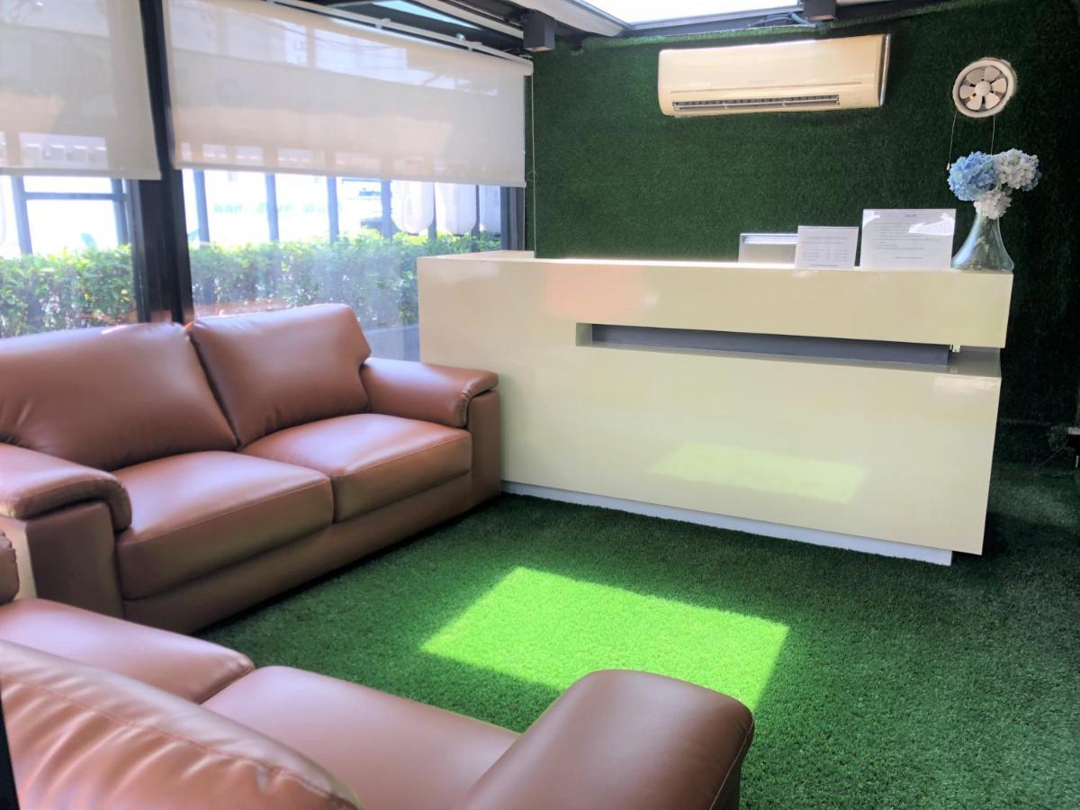 Poonsuk Place Hotel بانكوك المظهر الخارجي الصورة
